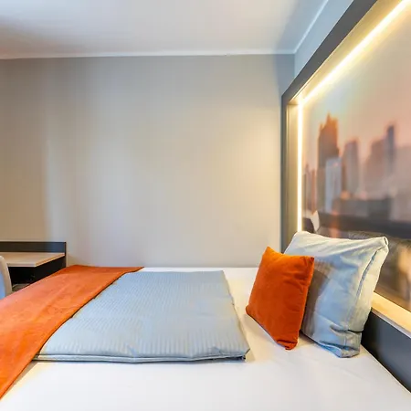 Juststay & Hotel