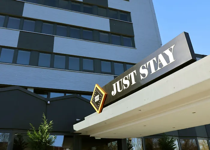 Otel Juststay & 3*